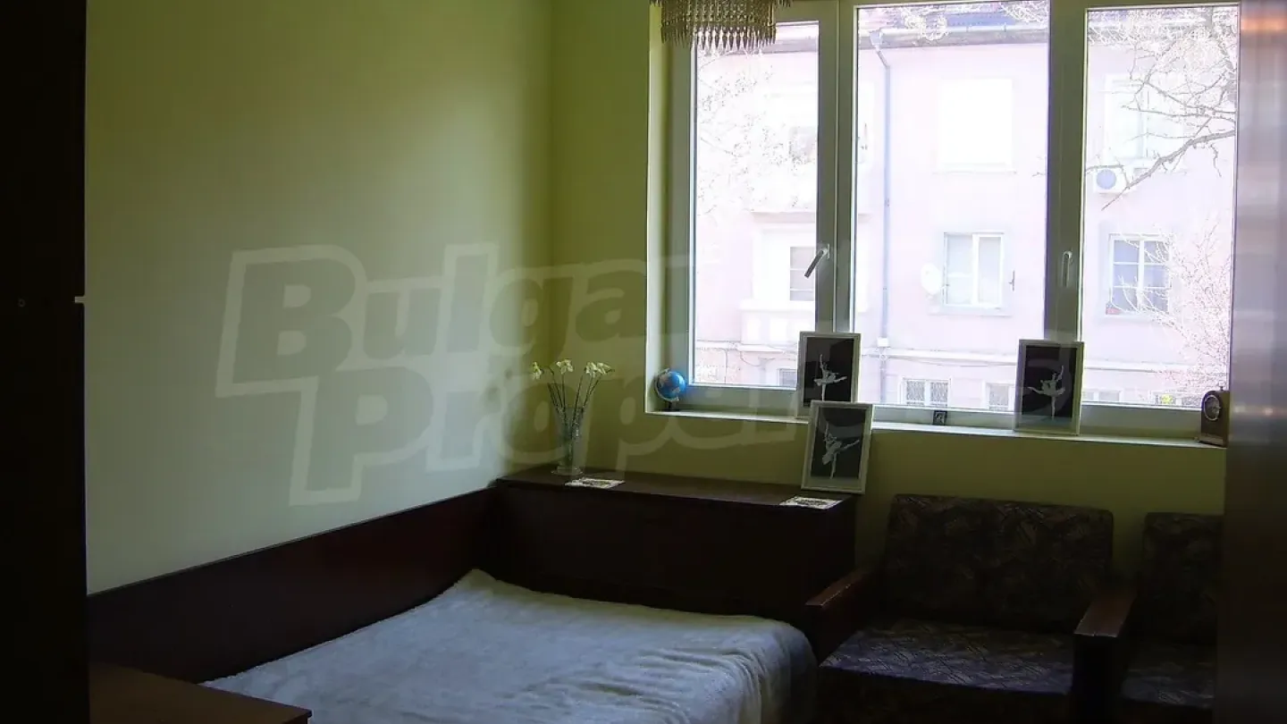 Spacious Fully Furnished Apartment Near Chataldzha Market, Varna - Image 1