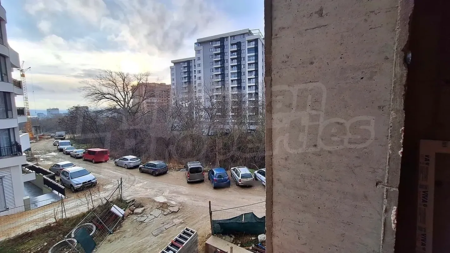 Spacious South-Facing 2-Bedroom Apartment in Varna's Vazrazhdane 1 - Image 5