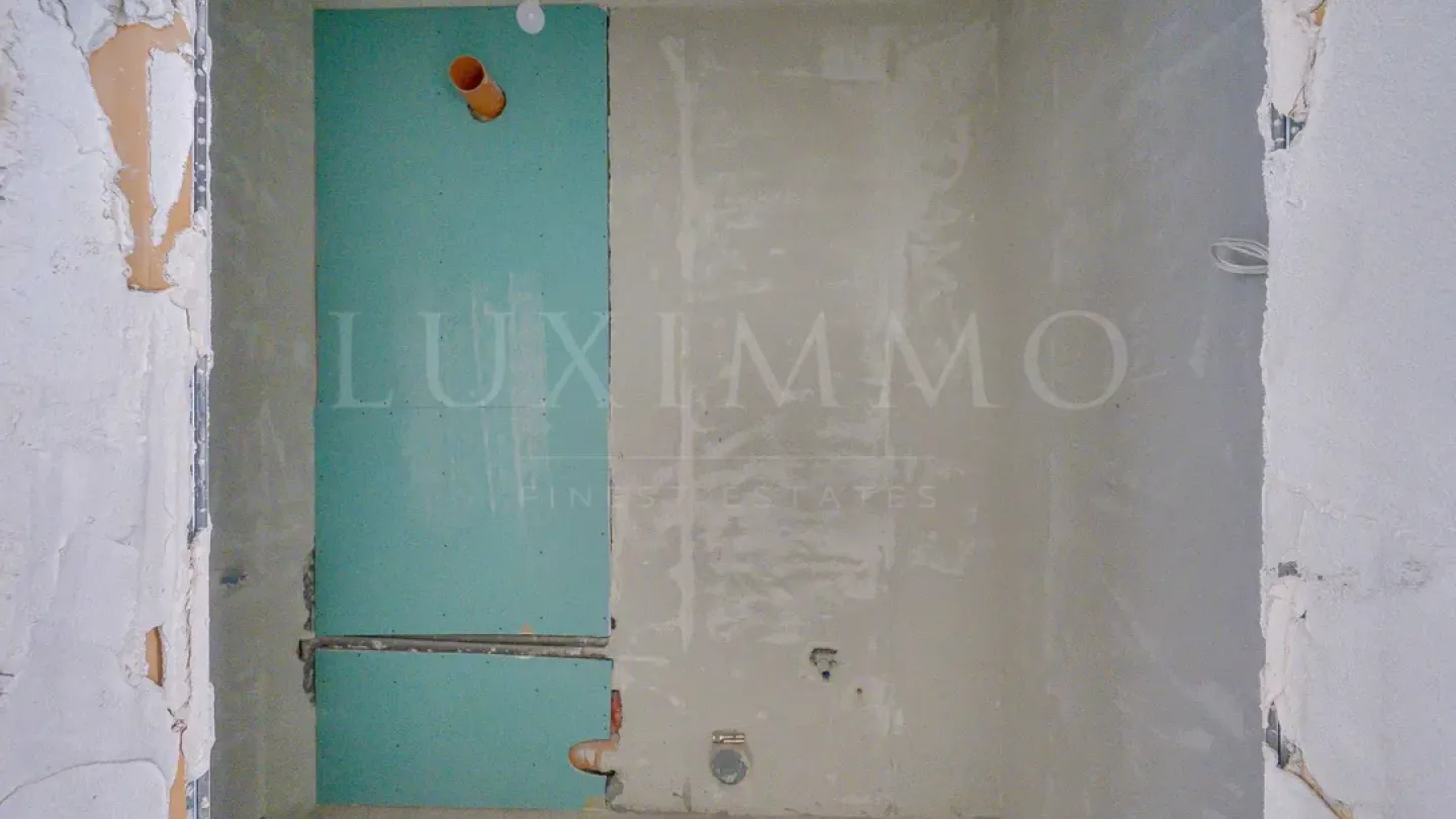 Spacious Four-Bedroom Apartment Near Future Metro Station - Image 2