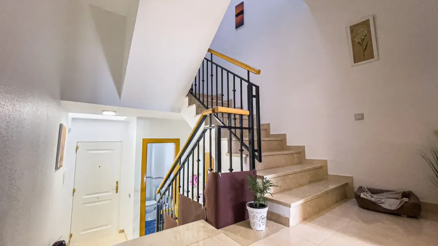 Spacious Triplex Apartment with Pool Potential in Huércal de Almería - Image 5