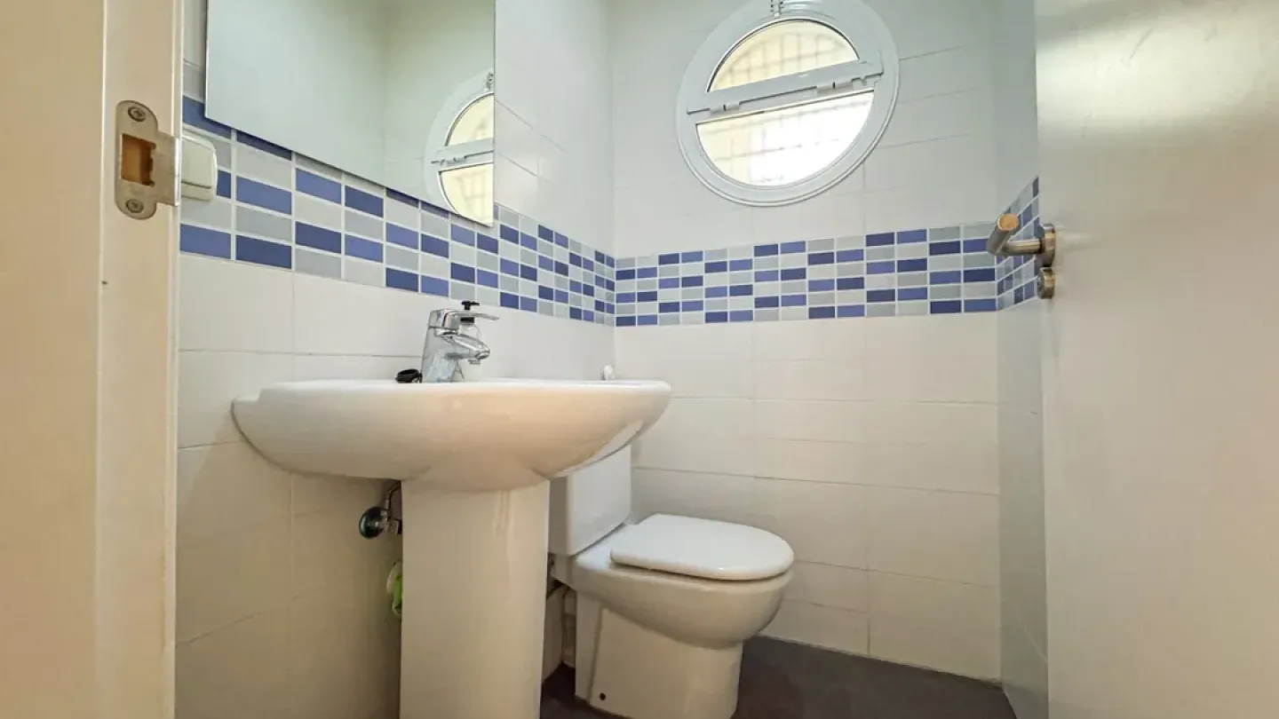 Spacious 5-Bedroom Triplex with Pool in Cabo de Gata, Almería - Image 5