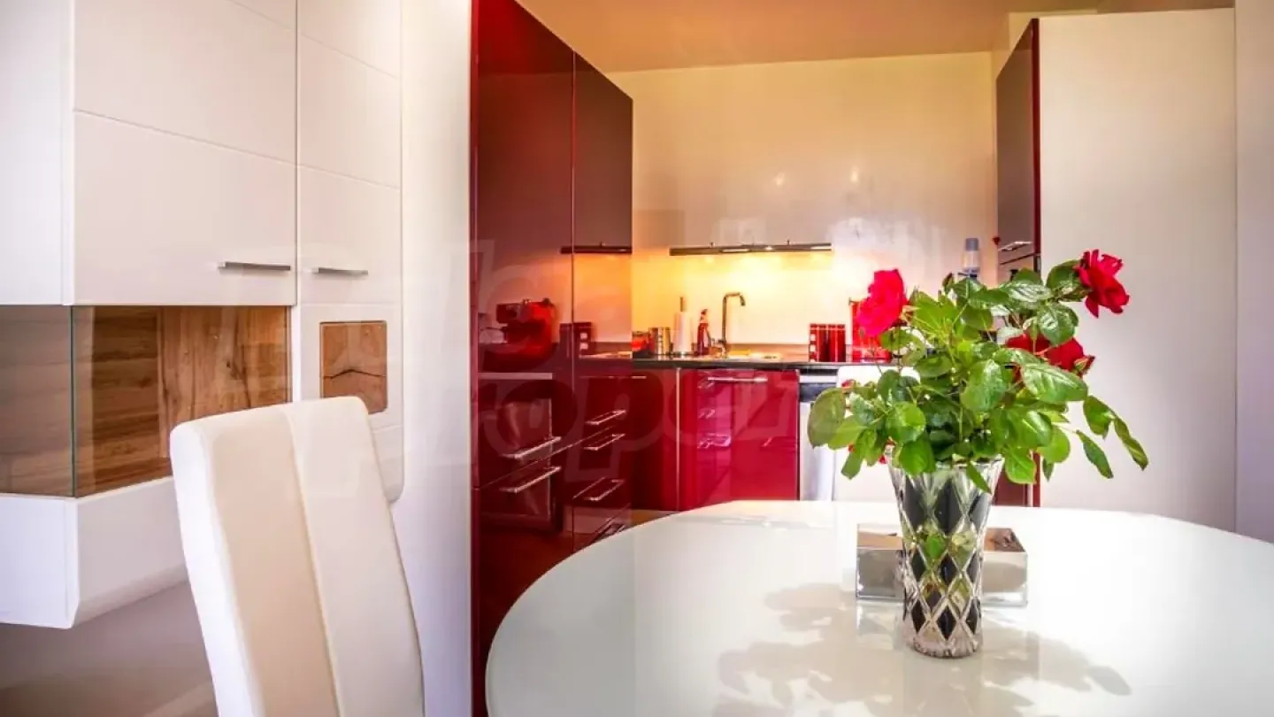 Sea View Luxury Apartment with Garage – Varna Chaika District - Image 2