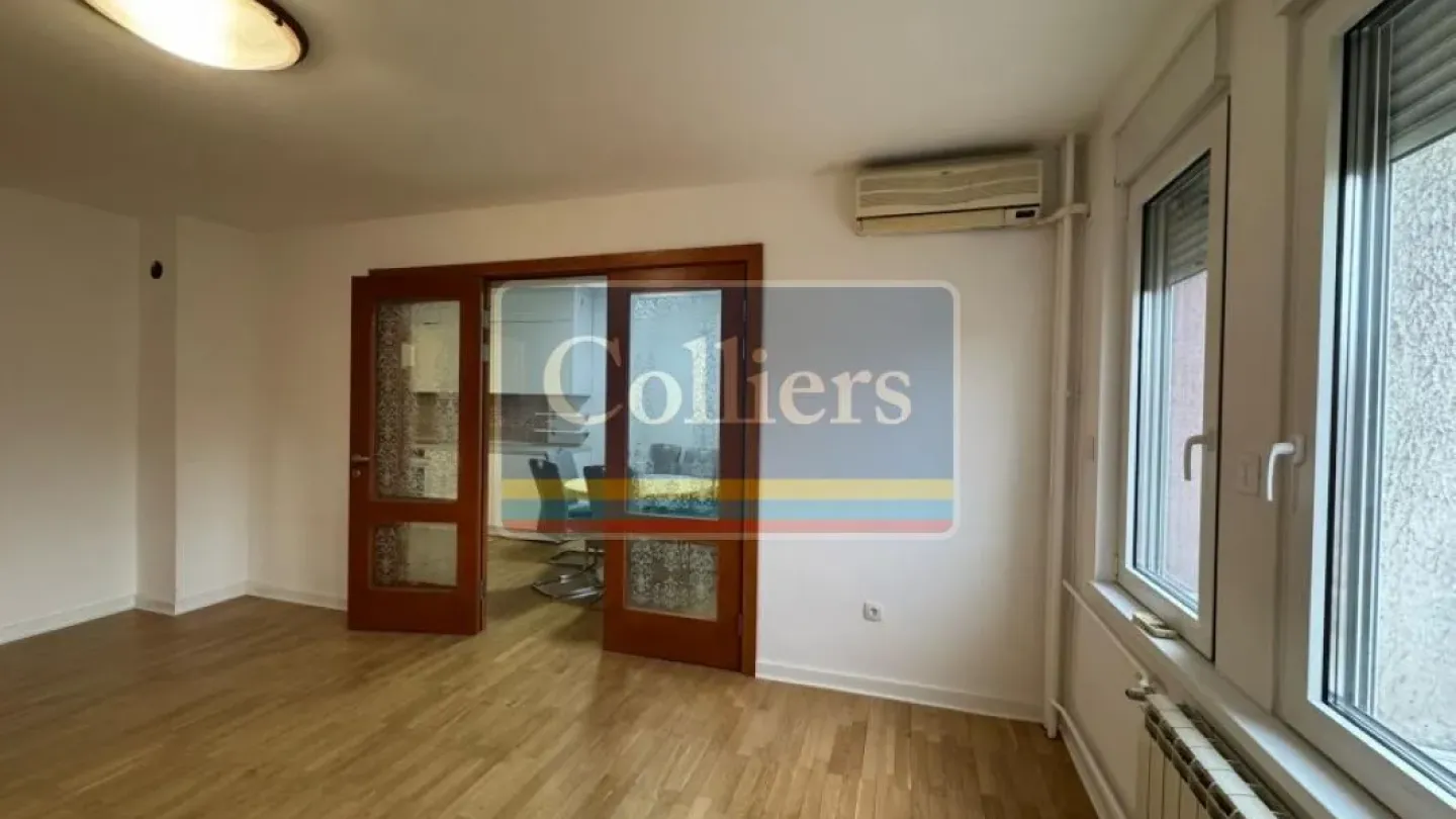 Spacious Apartment Near Kalemegdan Fortress - Belgrade - Image 3