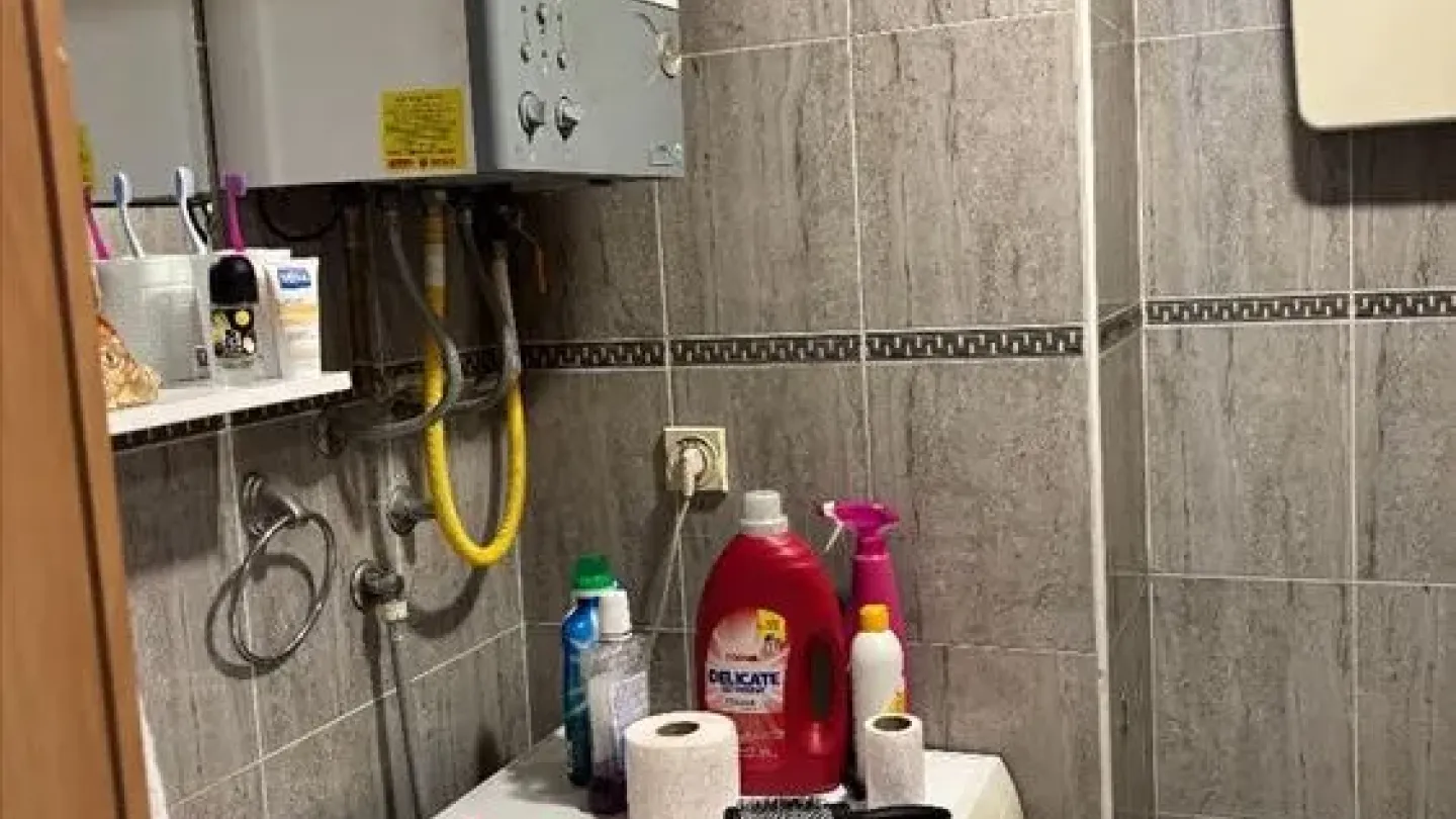 Spacious 2-Bedroom Apartment with Terrace in Belgrade - Mirijevo - Image 4