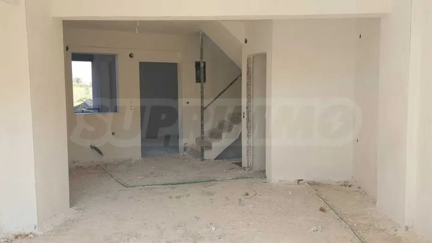 Spacious Four-Bedroom House in Nea Moudania, Close to the Sea - Image 3