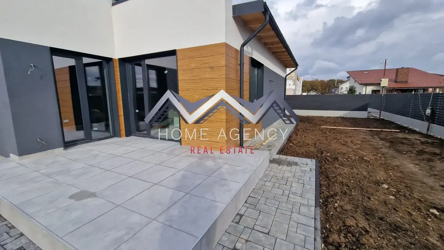 Spacious House with Land in Balotești - 3 Bedrooms, 2 Bathrooms - Image 3