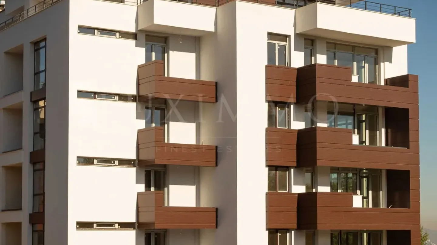 Spacious Apartment with Mountain & Park Views in Sofia - Image 1