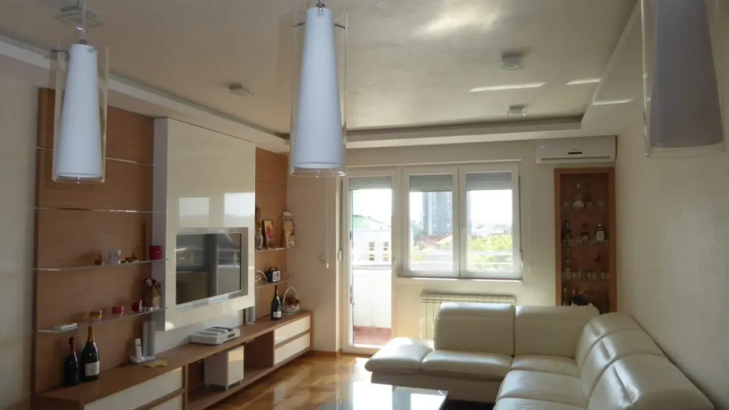 Spacious, Fully Furnished 3-Bedroom Apartment with Garage in Belgrade - Image 3