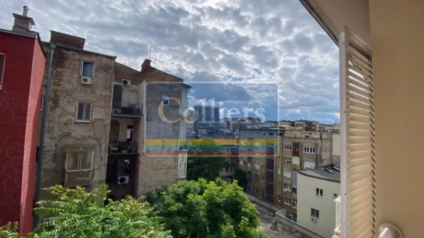 Luxury Two-Level Penthouse Apartment in Belgrade's Dorćol District - Image 4