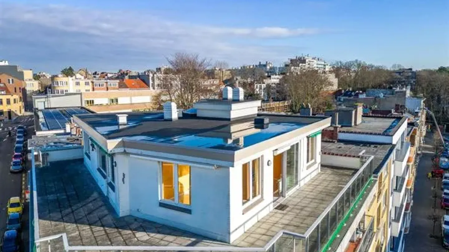 Corner Messidor Penthouse: XXL Terrace, Breathtaking Views & Modern Living - Image 1