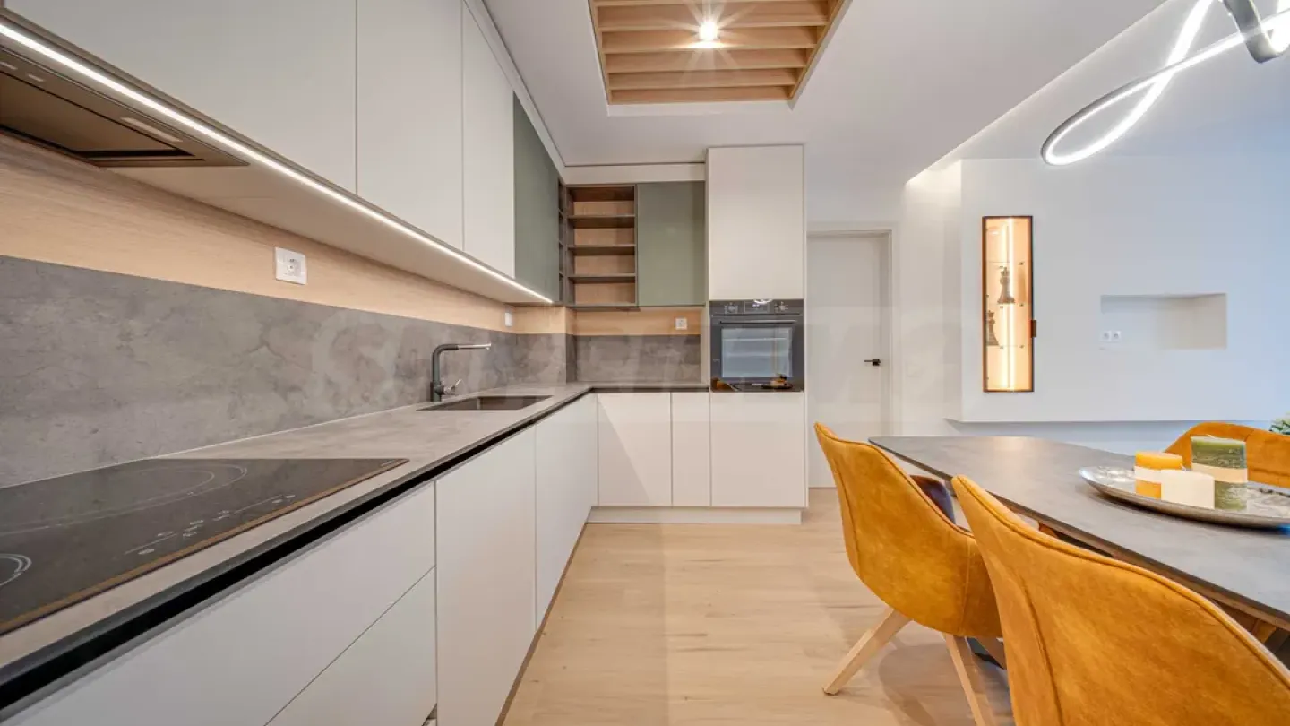 Luxurious 3-Bedroom Apartment in Sofia, RUHouse 2 - Image 1