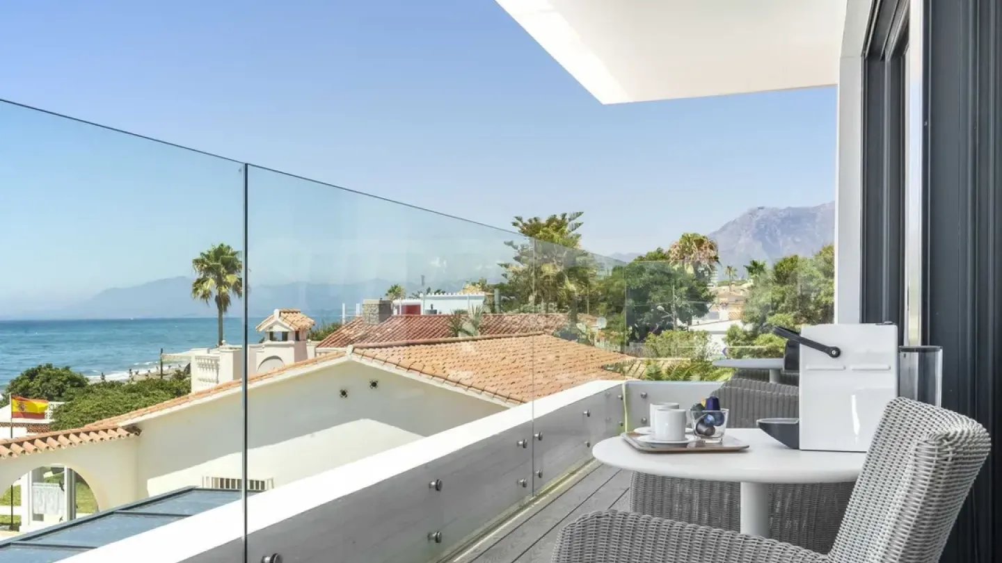 Luxury Marbella Villa - Oceanfront Paradise - Image 5