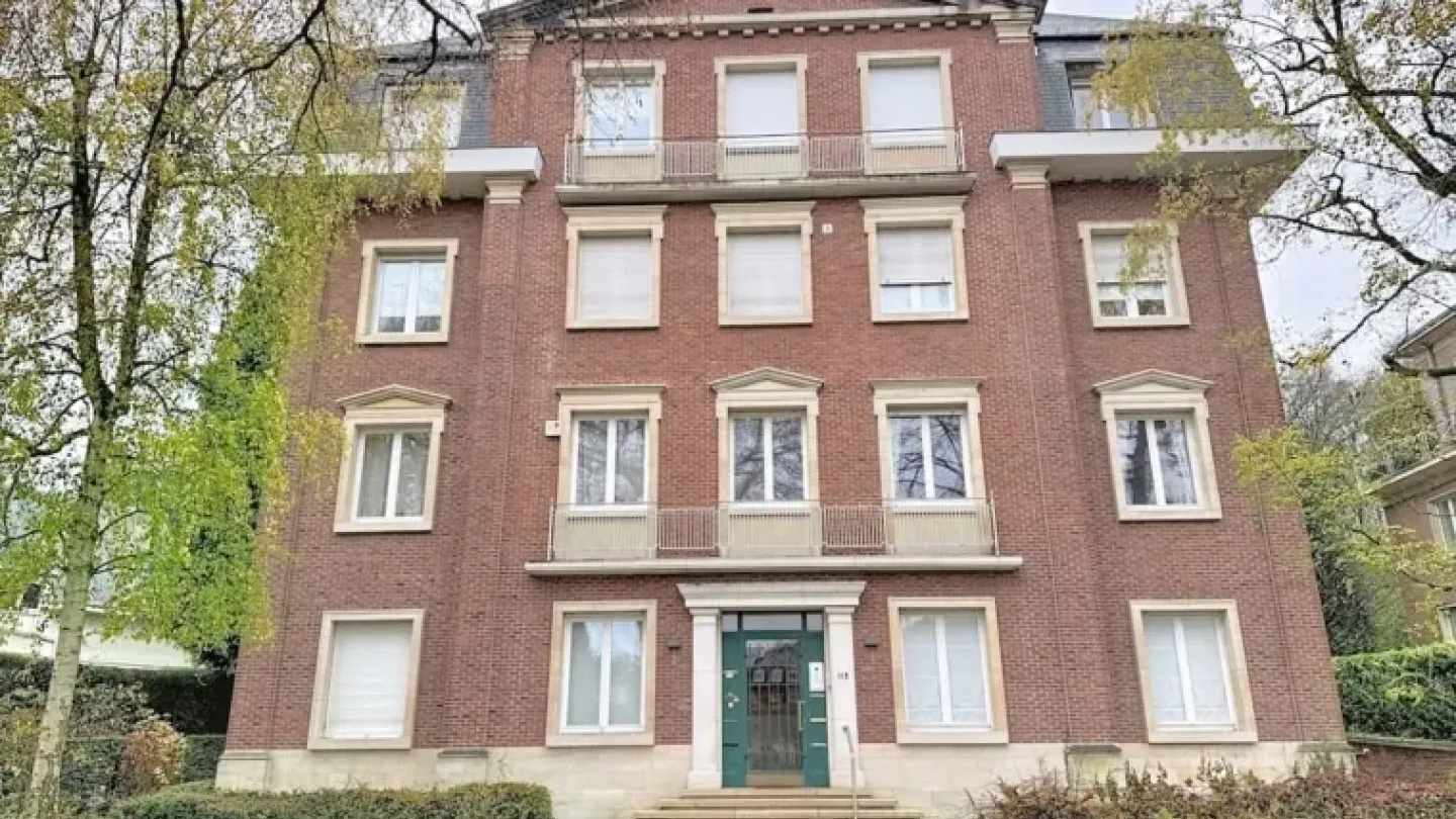 Stylish Brussels Apartment with 1 Bedroom - Fully Furnished - Image 1