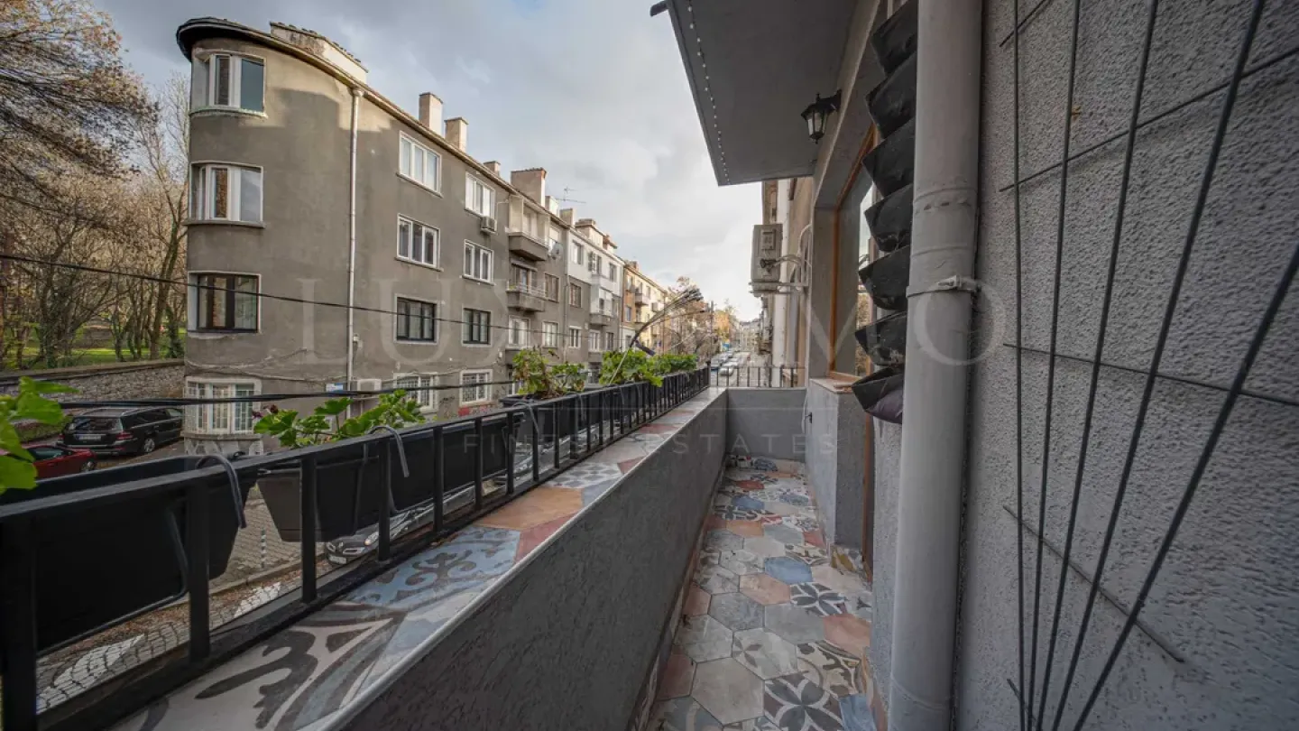 Spacious Fully Furnished Apartment with Great City Views in Sofia - Image 1