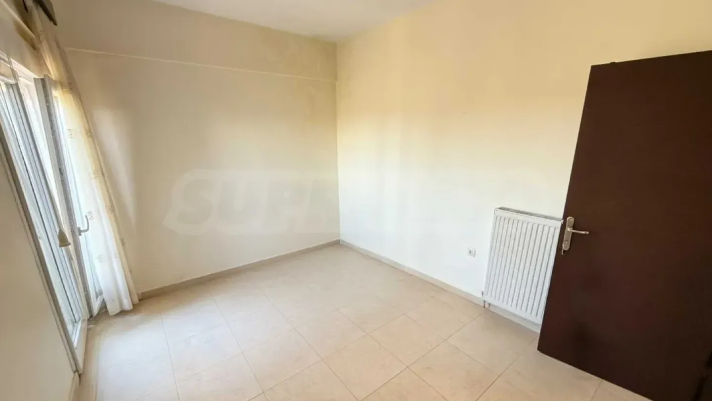 Spacious 3-Bedroom Apartment with Sea View in Epanomi - Image 5