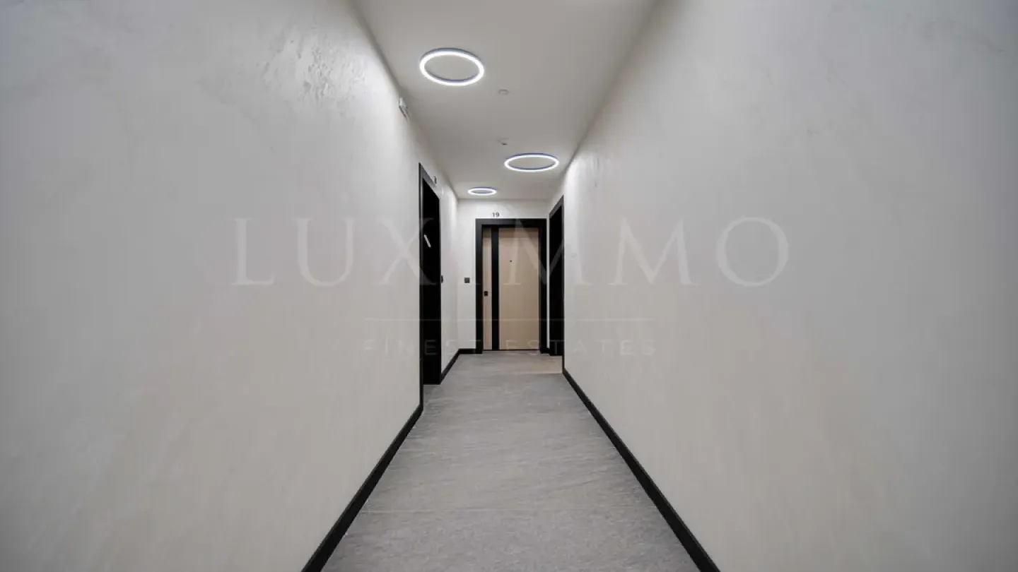 Spacious Two-Bedroom Apartment with Mountain Views in Sofia - Image 4