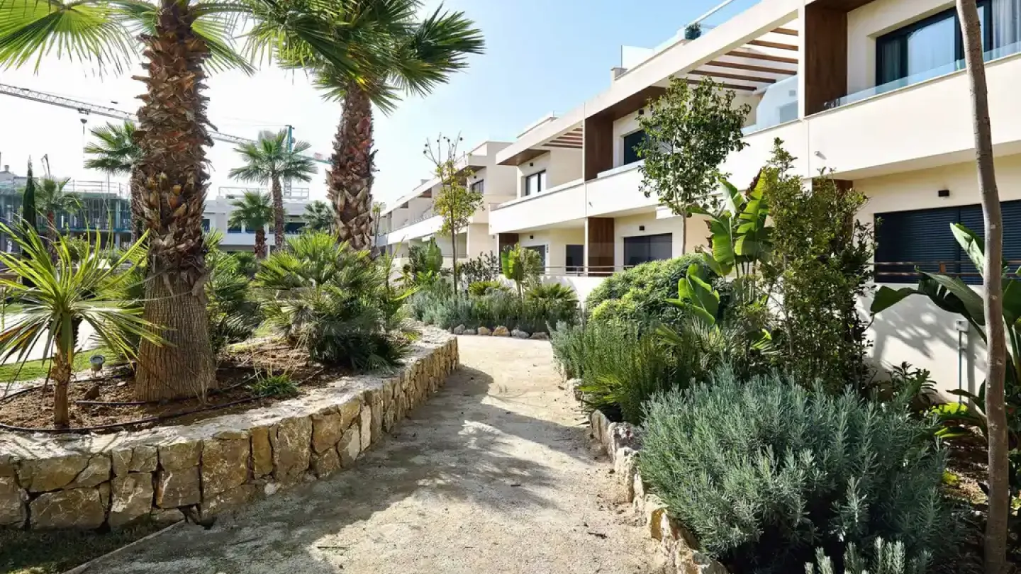 Torrevieja Beach House - 2 Bed, Unfurnished - Image 1