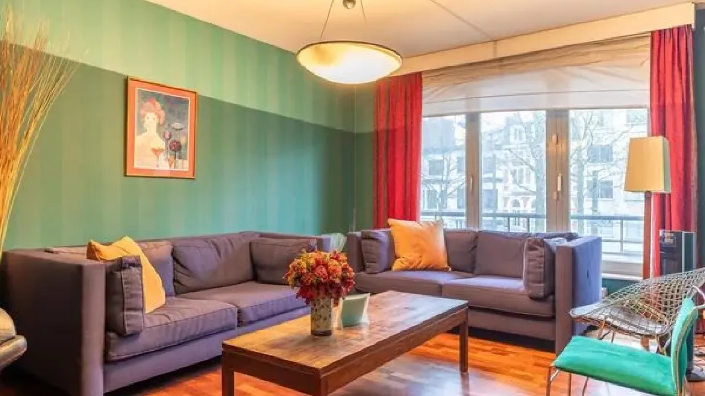 Spacious 3-Bedroom Apartment with Parking in Winston Churchill, Ukkel - Image 3