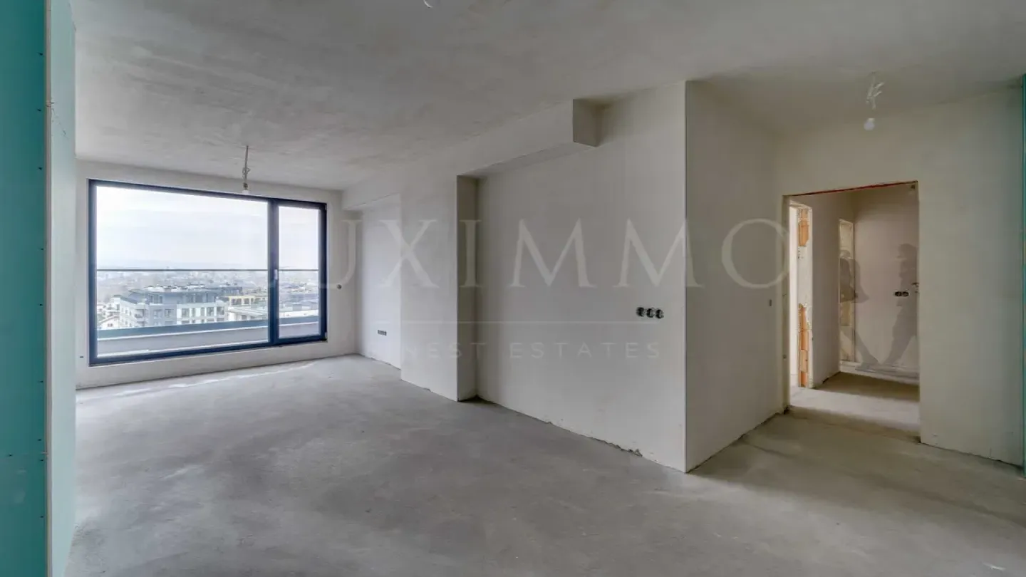 Panoramic Terrace Apartment with Mountain Views in Sofia - Image 1