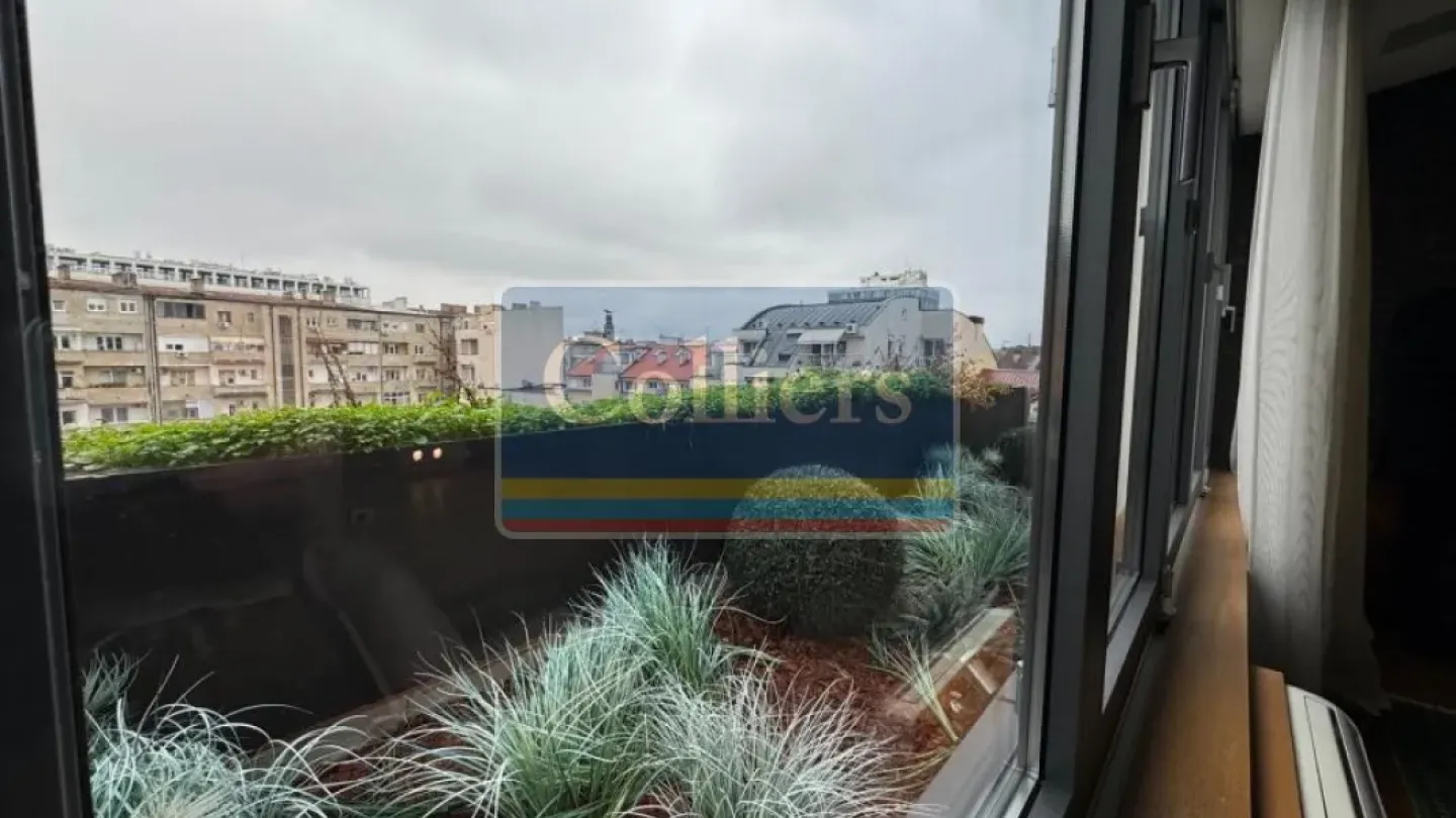 Luxurious Penthouse Apartment with Stunning Views in Belgrade's Vračar - Image 1