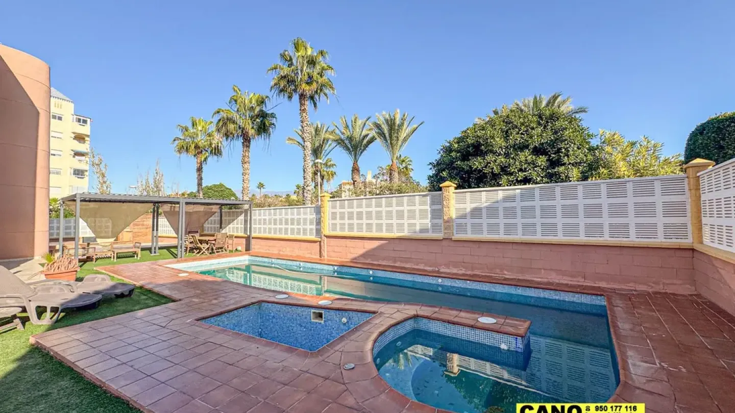 Spacious Chalet with Pool & Solar Panels in El Ejido, Spain - Image 2