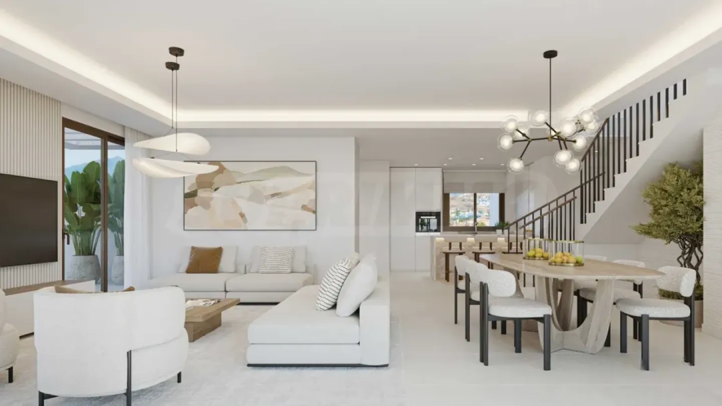 Luxury 3-Bedroom Apartment in Estepona, Spain - Image 3