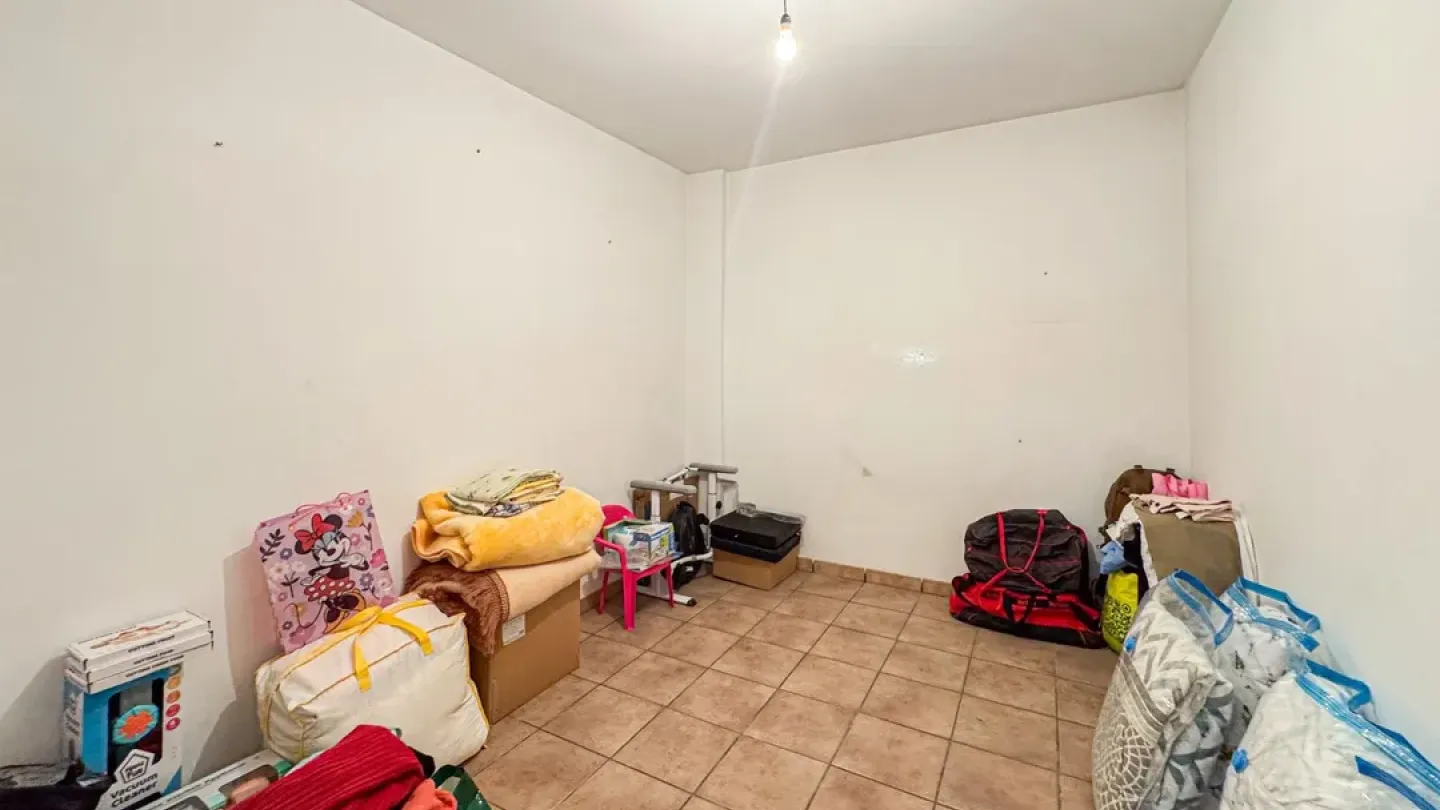 Spacious 4 Bedroom Chalet with Land in Tranquil Berja, Spain - Image 3