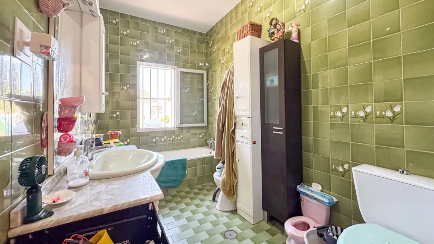 Spacious Cortijo with Pool & Garage in Níjar, Spain - Image 5