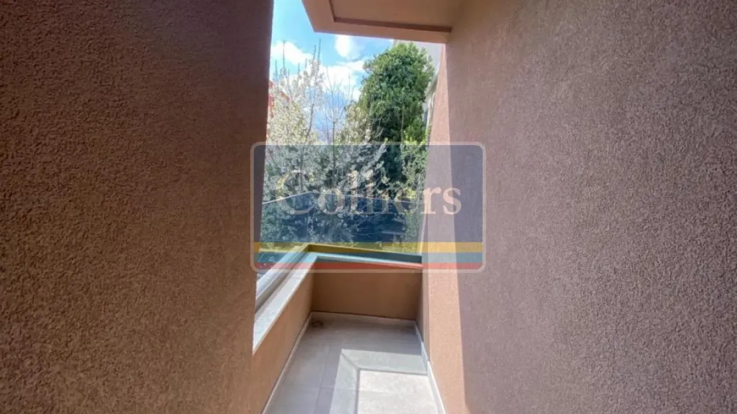 Spacious 4-Bedroom Apartment with Terrace in Belgrade, RS - Image 5