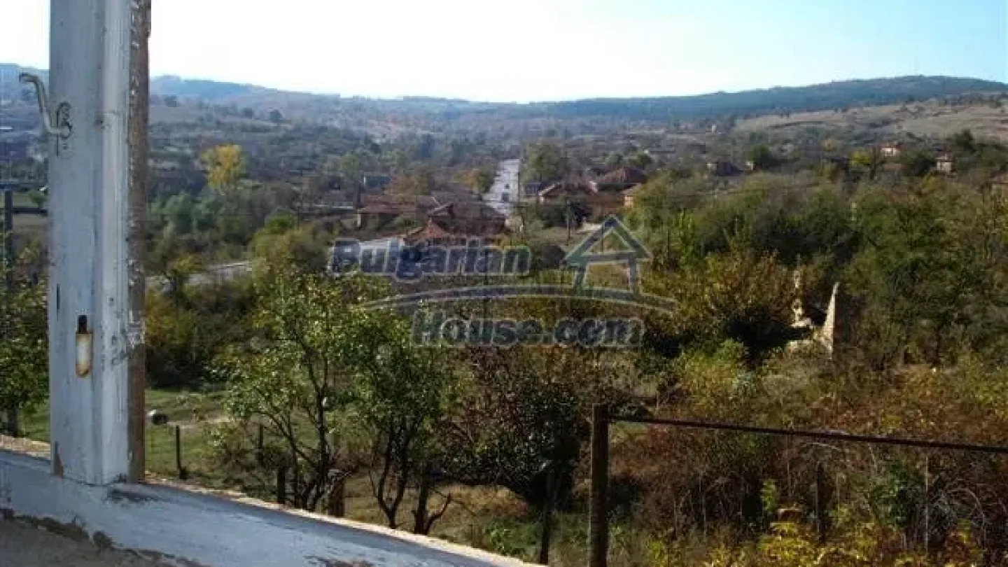 Spacious Rural House with Garden and Stunning Panoramic Views - Image 1