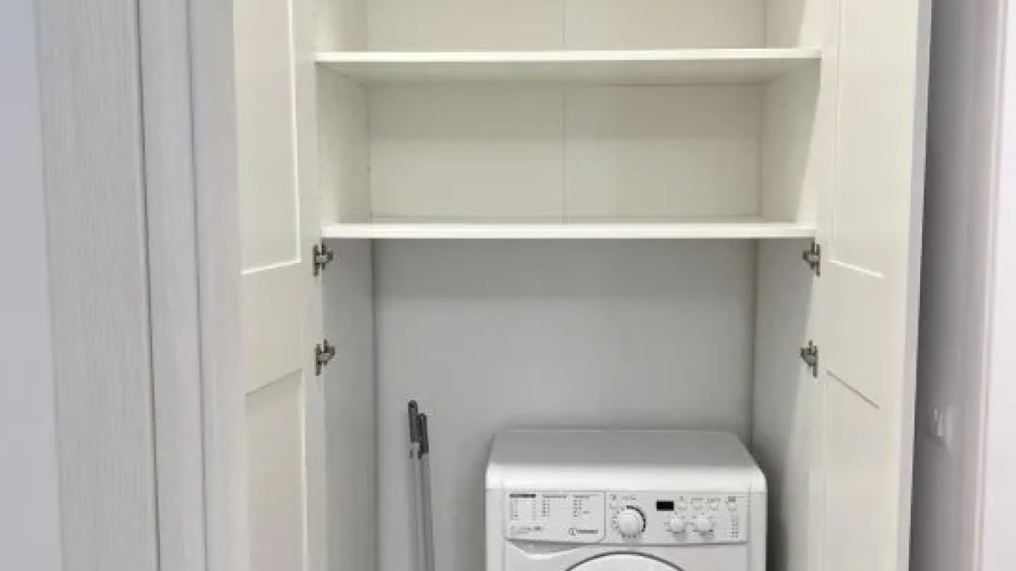 Stylish 2-Bedroom Apartment in Cloud 9, Bucharest - Rent Now - Image 3