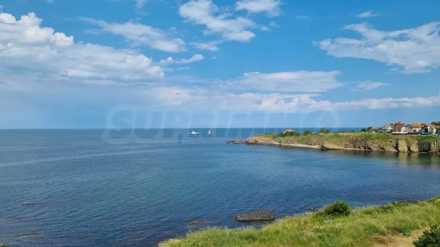 Stunning First-Line Sea Apartment in Ahtopol, Bulgaria. - Image 5