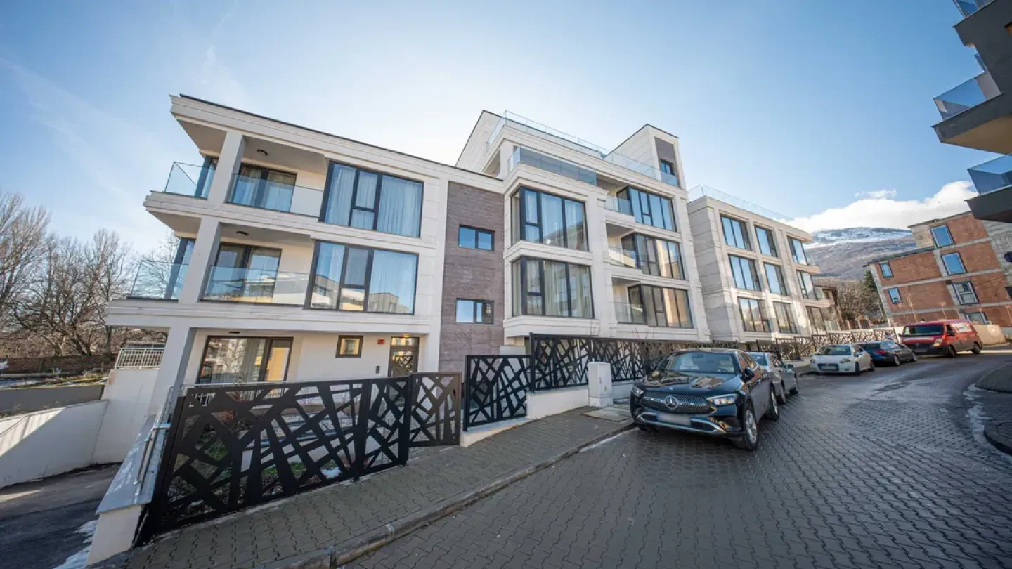 Spacious, Furnished Apartment with Panoramic Sofia Mountain Views - Image 3