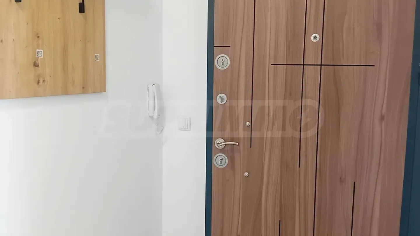 Spacious 2-Bedroom Apartment in Burgas, Bulgaria - Image 2