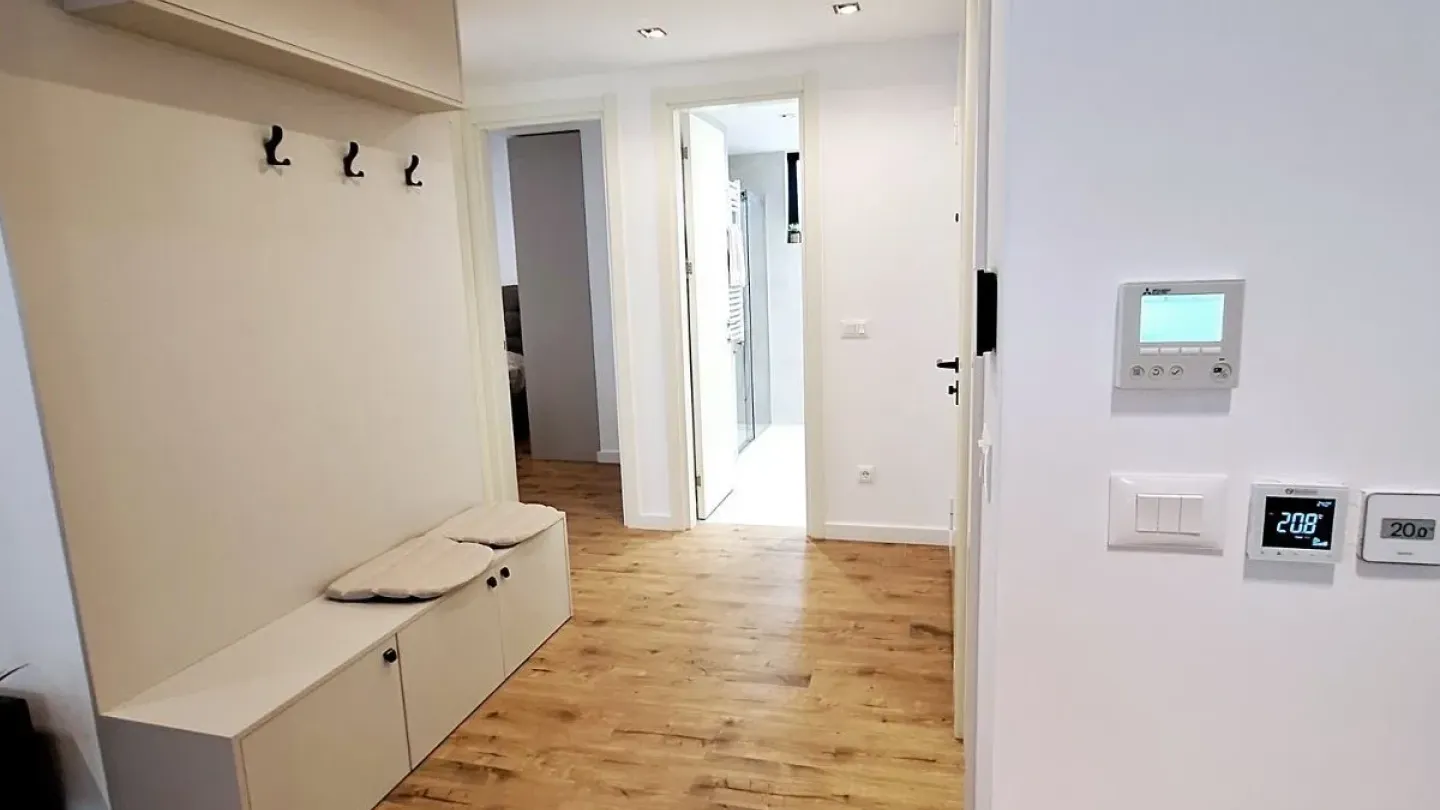 Spacious 3-Bedroom Apartment Near Crvena Zvezda with Modern Amenities - Image 4