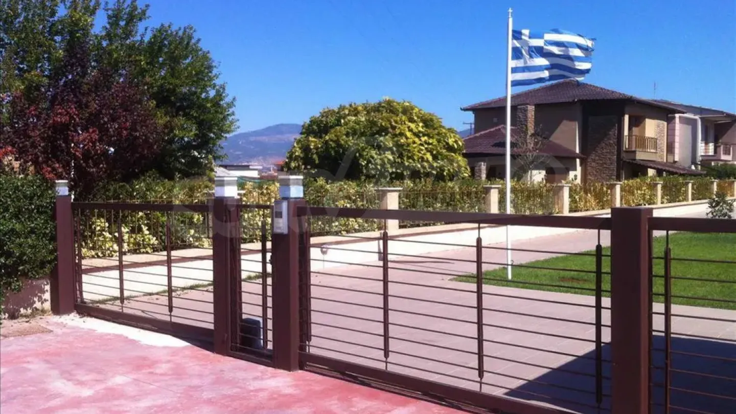 Spacious Fully Furnished Villa with Garden Near Thessaloniki, Greece - Image 2