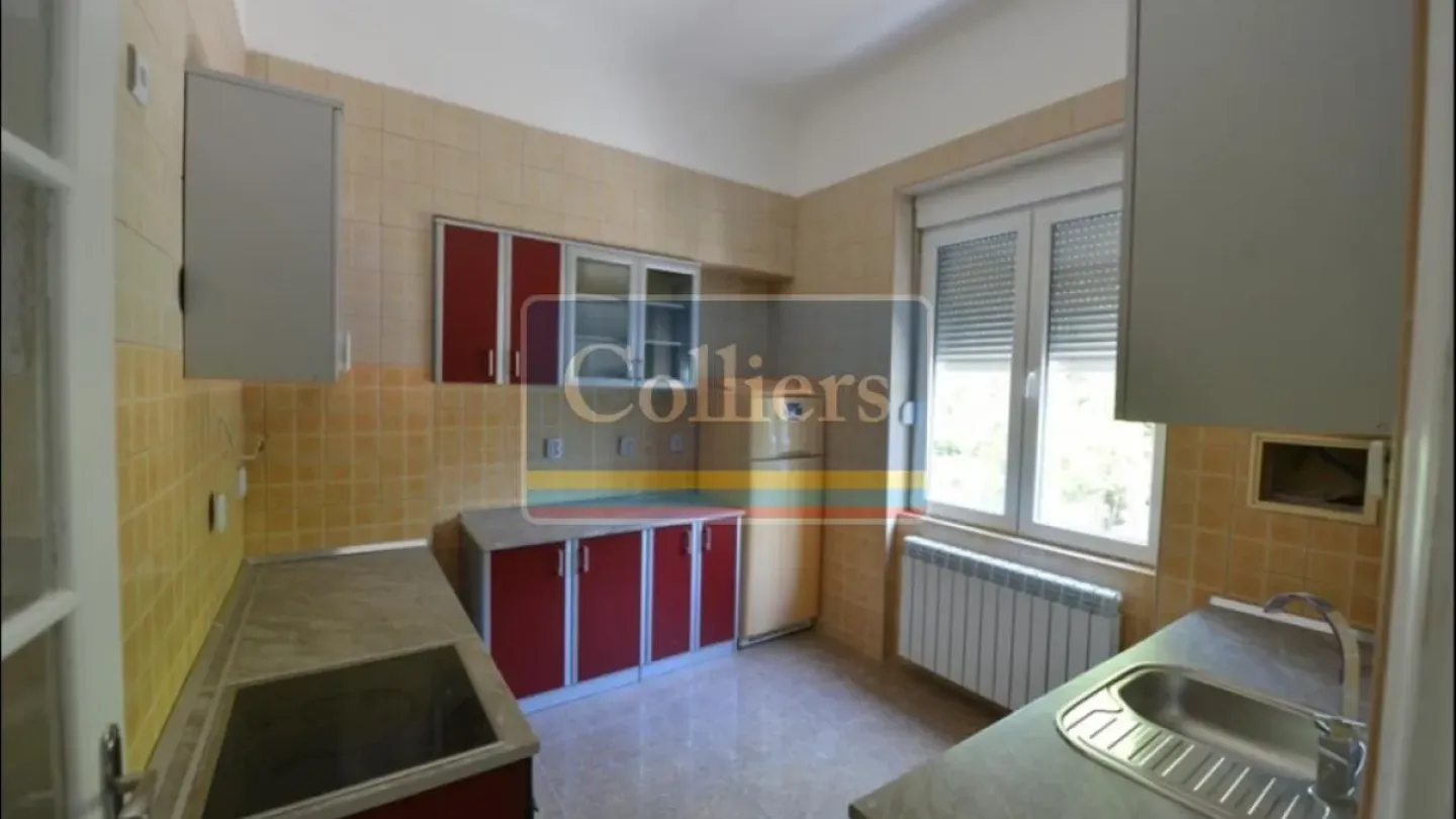 Spacious Apartment in Belgrade's Prime Location - 4 Bedrooms - Image 4