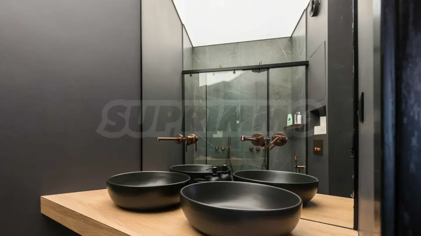 Luxury Penthouse w/ SPA - Varna Sea Views - Image 3