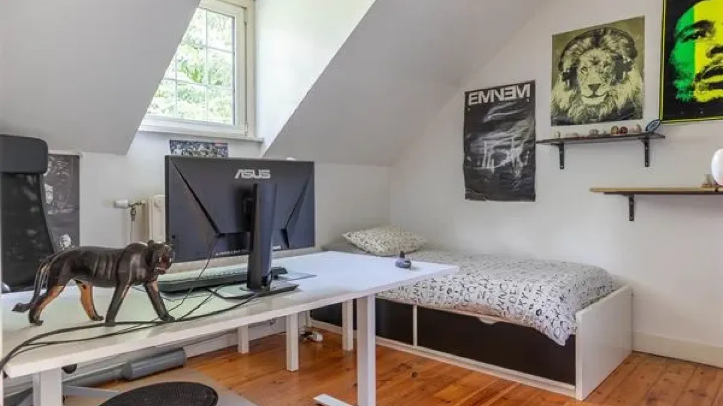 Spacious 6-Bedroom Villa in Ukkel with Garden & Garage - €1,200,000 - Image 3