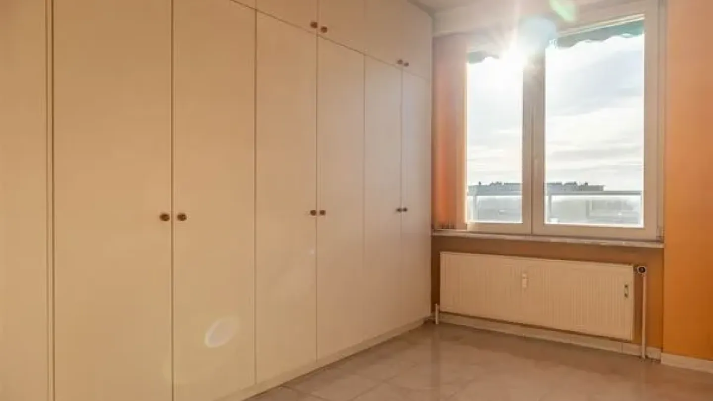 Corner Messidor Penthouse: XXL Terrace, Breathtaking Views & Modern Living - Image 3