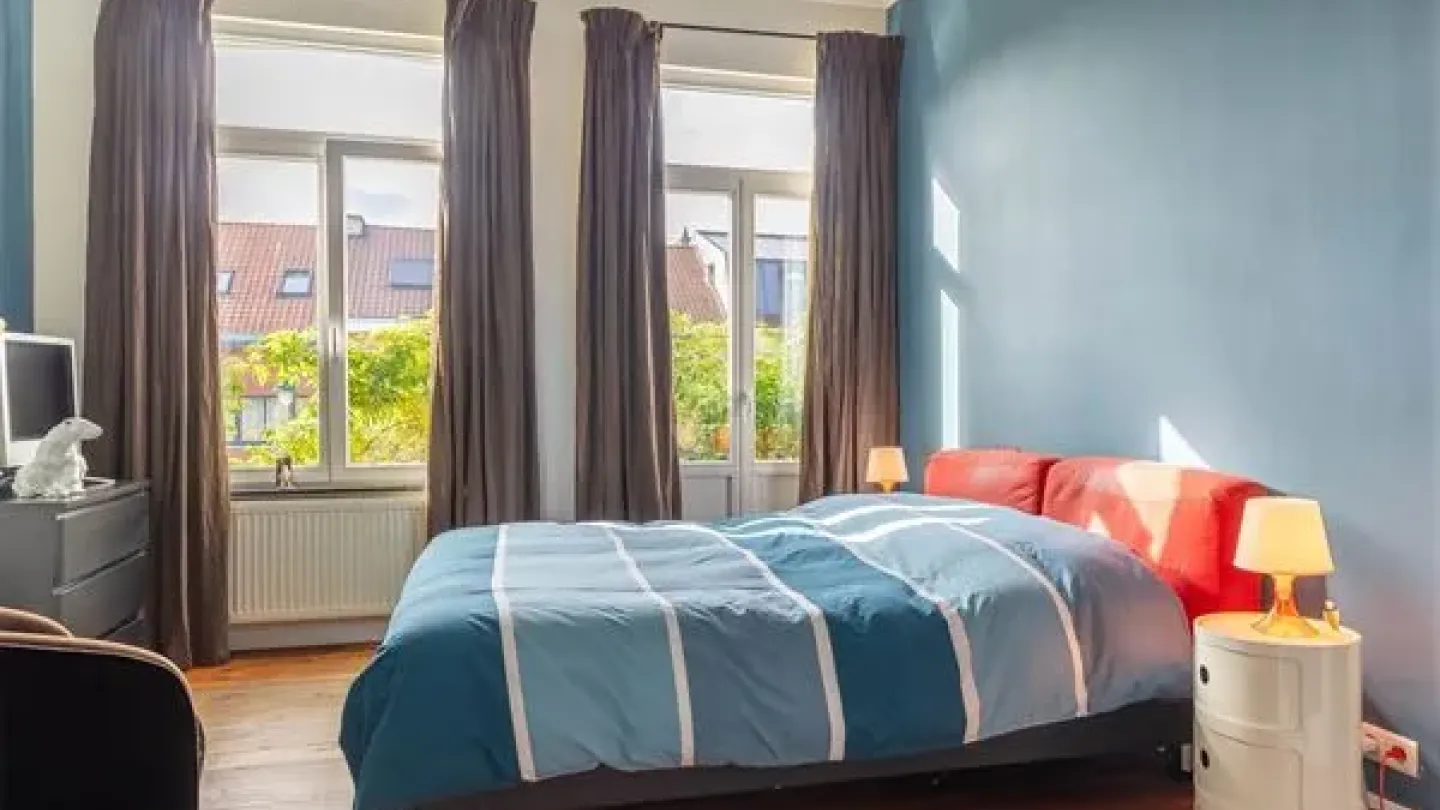 Uccle Border Townhouse: Four Bedrooms, Authentic Charm & Heritage. - Image 2