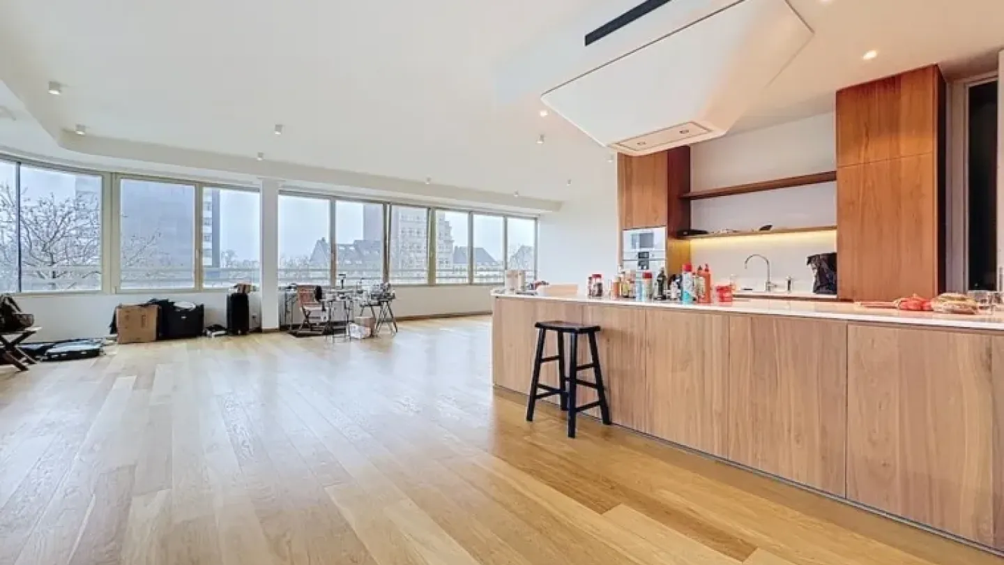 Spacious Apartment with 2 Terraces in Brussels' Toison d'Or - Image 5