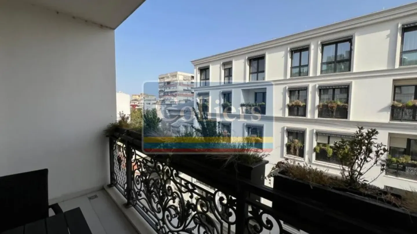Luxury 4BR Apartment with Pool & Garage in Belgrade's Vracar - Image 4