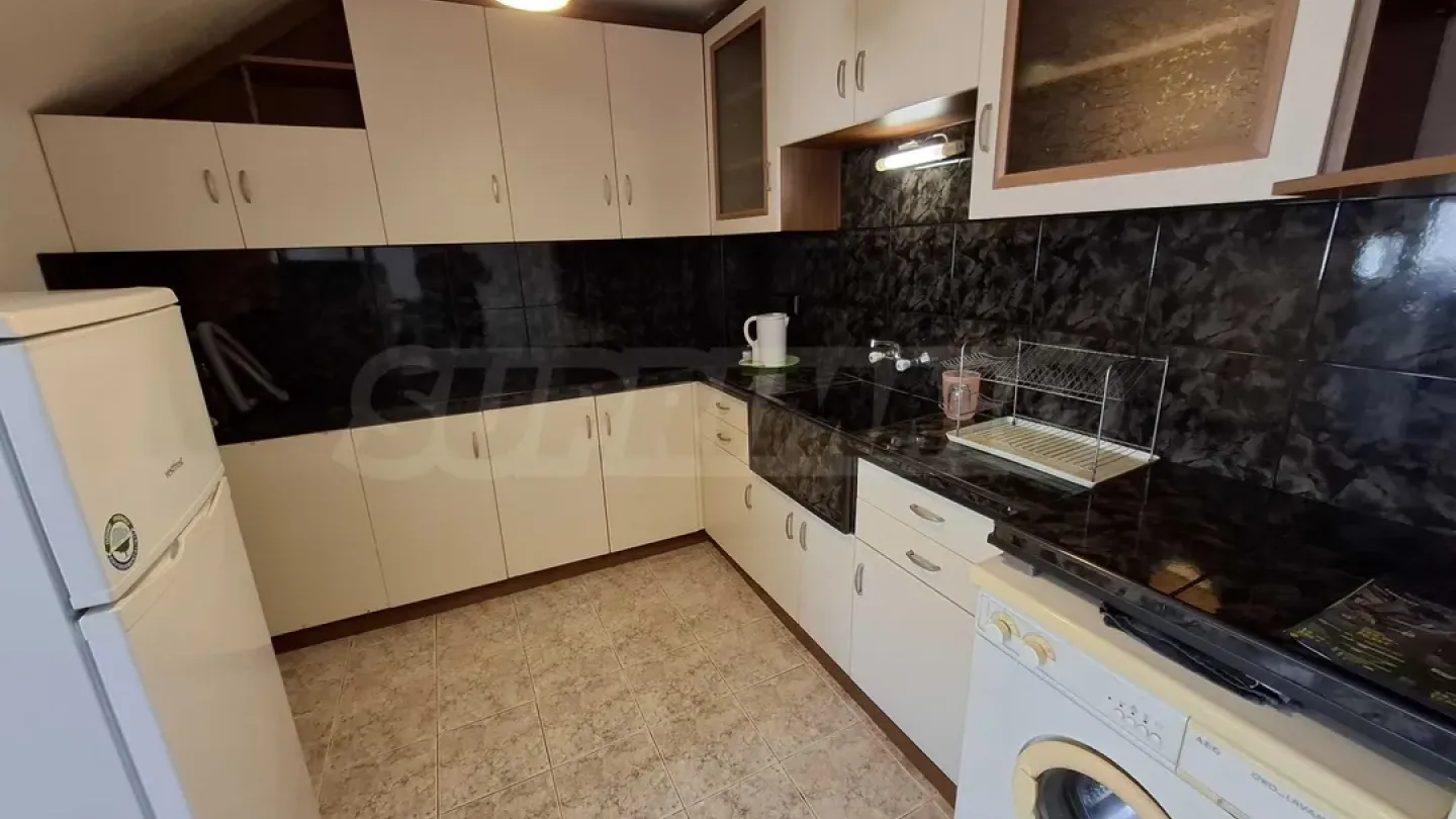 Spacious Fully Furnished Apartment in Varna's "Sportna Zala" Area - Image 5