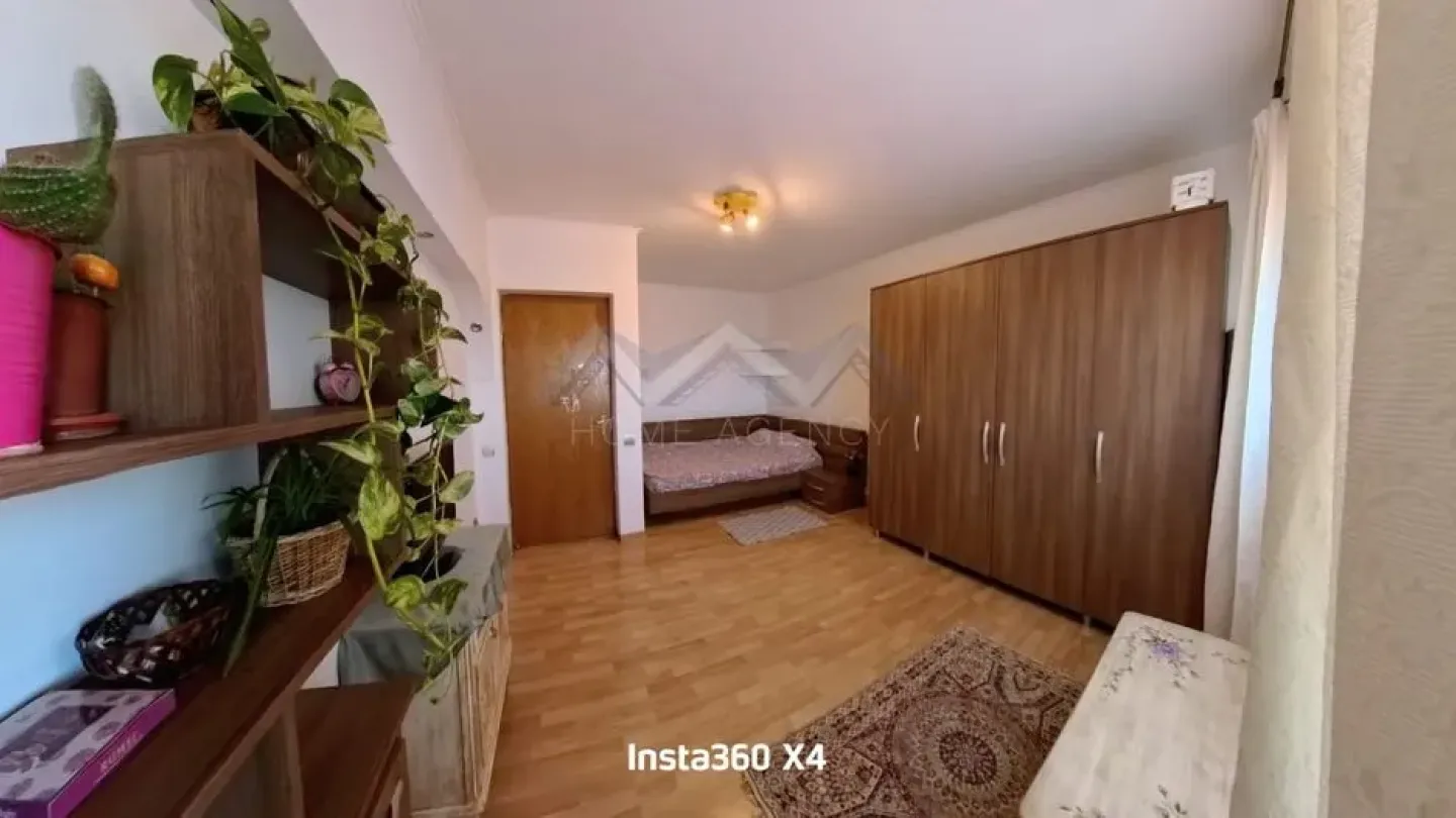 Spacious 2-Bedroom Apartment for Sale in Central Otopeni - Image 2