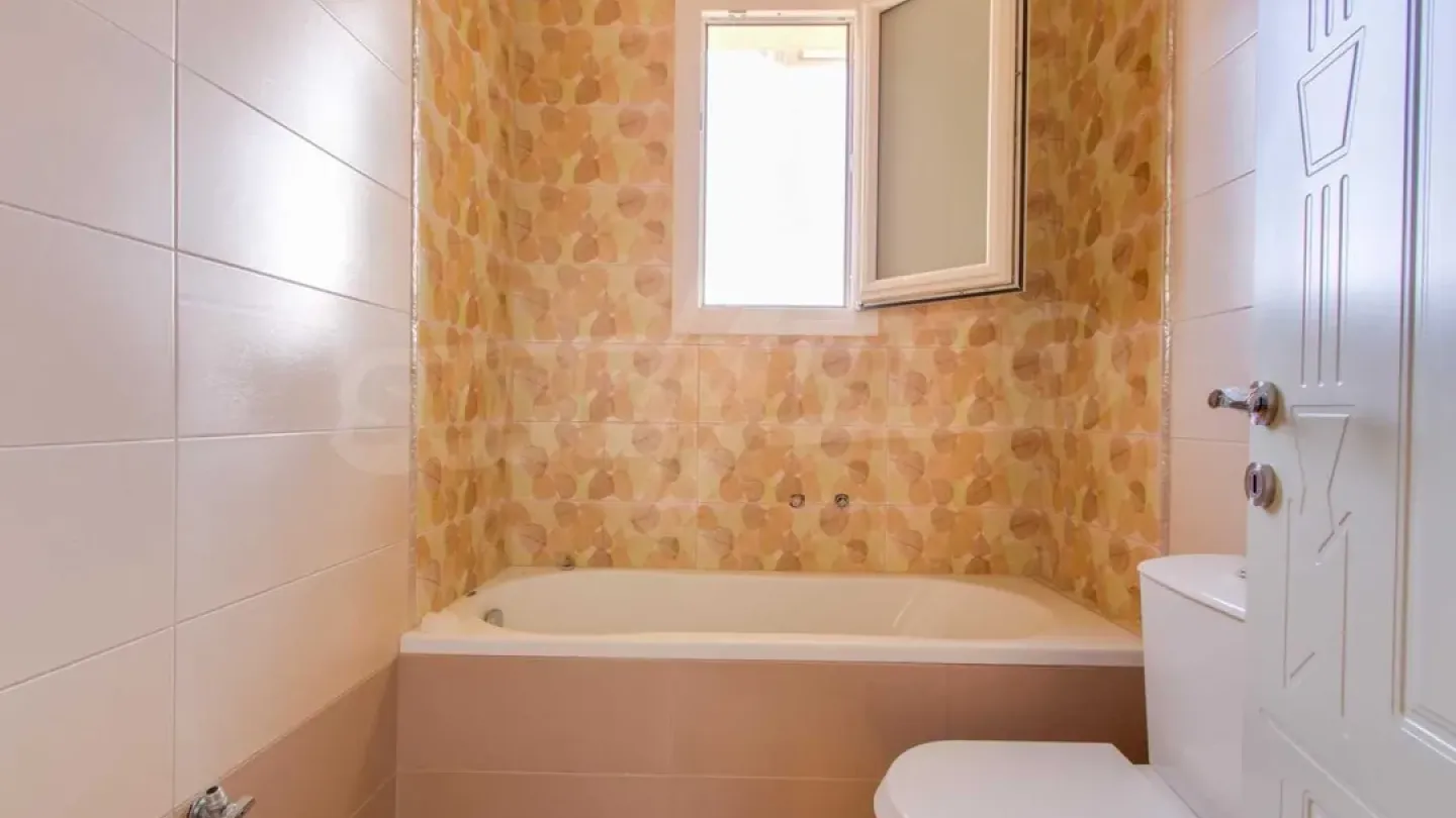 Spacious Villa in Kallithea with Pool and Multiple Amenities - Image 4