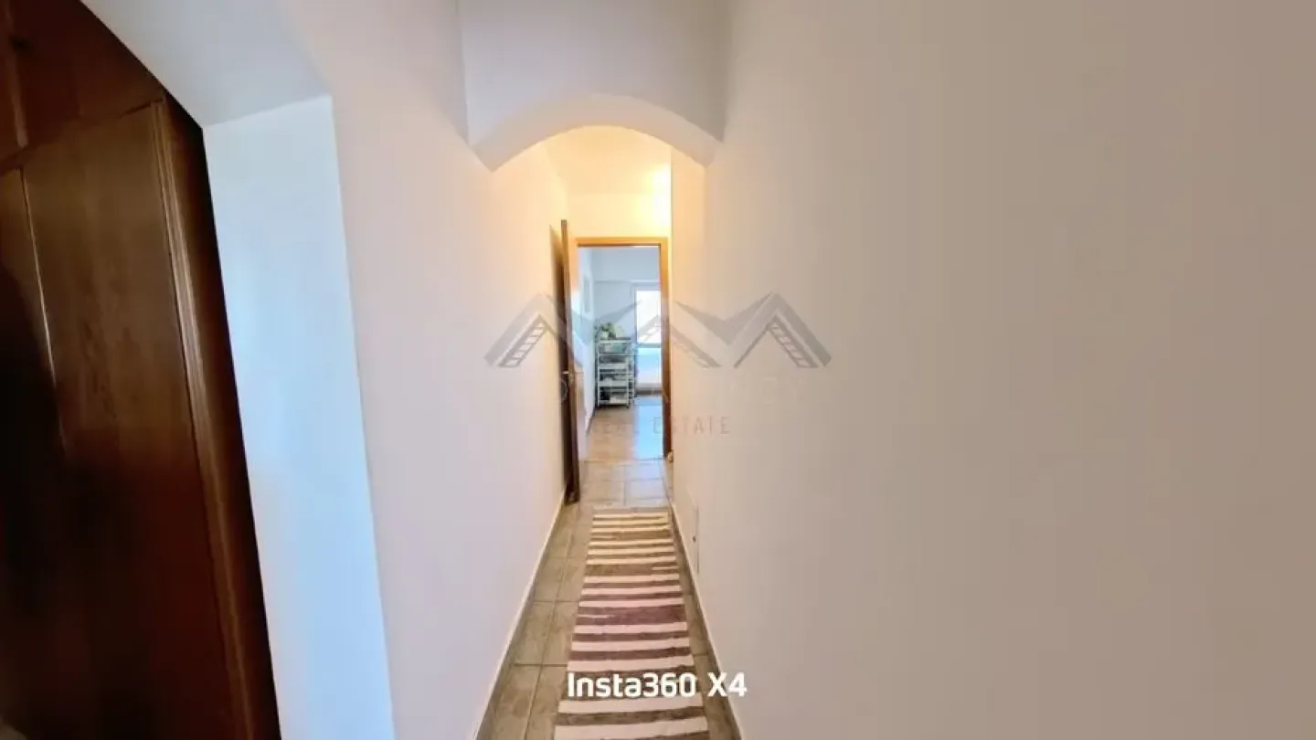 Spacious 2-Bedroom Apartment for Sale in Central Otopeni - Image 5