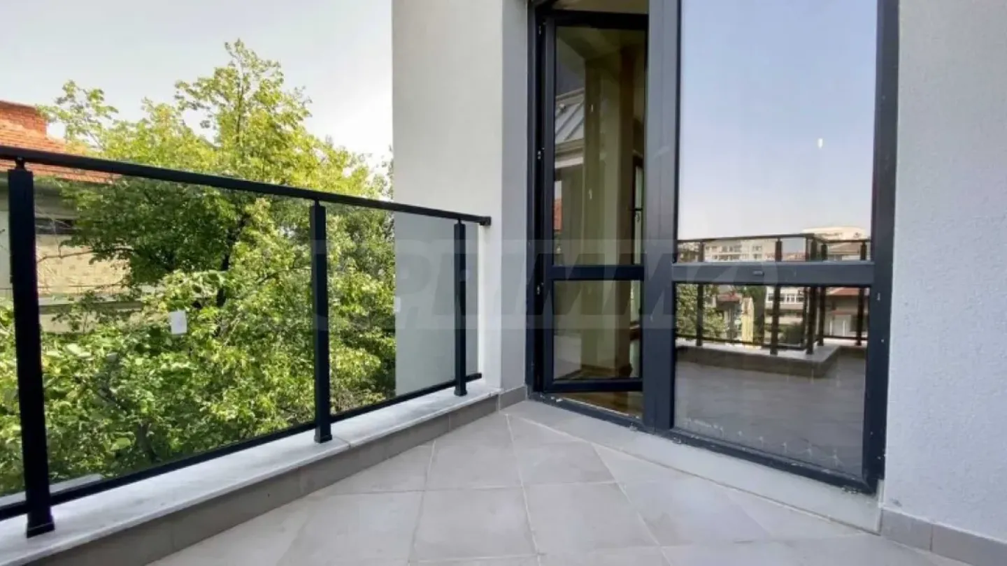 Spacious, Fully Furnished Apartment Near Bunardzhik Park, Plovdiv - Image 3