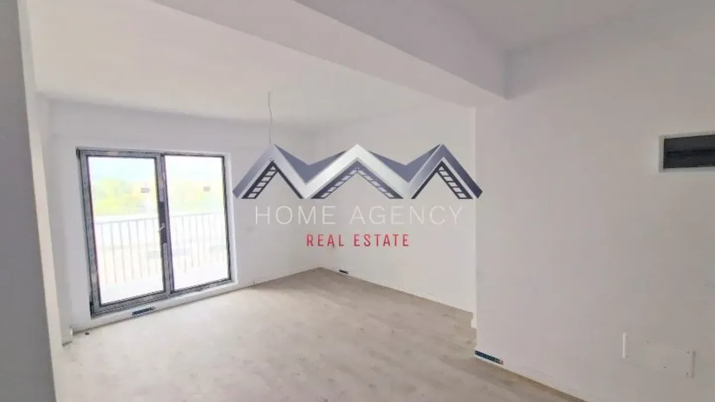 Spacious 1-Bedroom Apartment in New Otopeni Building with Parking - Image 2