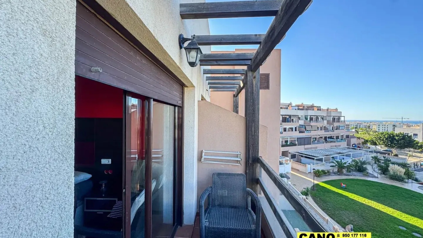 Spacious 2-Bedroom Apartment with Pool in Toyo, Almería - Image 4